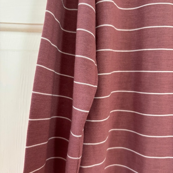 Free Fly Apparel Rose White Stripe 3/4 Sleeve UPF Size Large Sangria‎ Outdoor - Picture 9 of 9